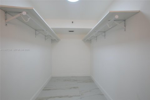 Condo in Pompano Beach, Florida, 2 bedrooms  № 1995140 - photo 16