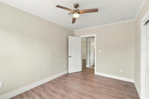 House in Madeira Beach, Florida 3 bedrooms, 102.47 sq.m. № 2400302 - photo 29