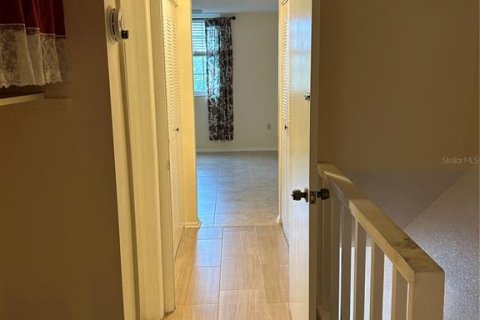 Condo in Brandon, Florida, 2 bedrooms № 2214461 - photo 12