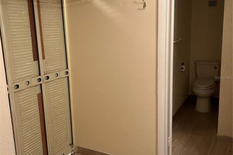 Condo in Brandon, Florida, 2 bedrooms № 2214461 - photo 14