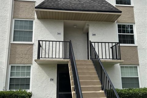 Condo in Brandon, Florida, 2 bedrooms  № 2214461