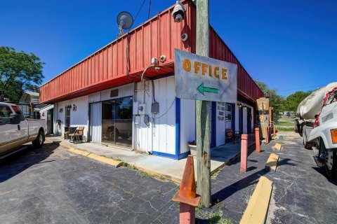 Commercial property in Brooksville, Florida 61.5 sq.m. № 2393417 - photo 4