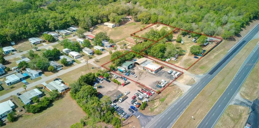 Commercial property in Brooksville, Florida 61.5 sq.m. № 2393417