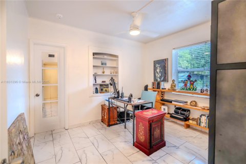 House in Miami, Florida 3 bedrooms, 93.65 sq.m. № 1809548 - photo 13