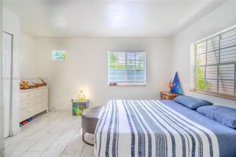 House in Miami, Florida 3 bedrooms, 93.65 sq.m. № 1809548 - photo 6