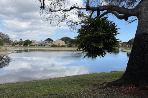 Copropriété à vendre à Parkland, Floride: 3 chambres, 163.51 m2 № 2033913 - photo 3