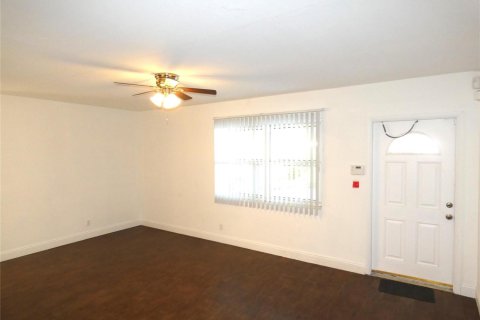 House in Fort Lauderdale, Florida 3 bedrooms, 94.95 sq.m. № 2083497 - photo 10