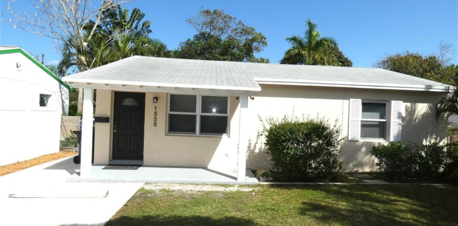 House in Fort Lauderdale, Florida 3 bedrooms, 94.95 sq.m. № 2083497