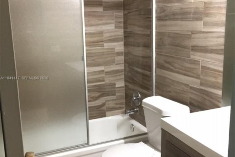 Condominio en venta en Miami, Florida, 2 dormitorios, 82.5 m2 № 1998536 - foto 5