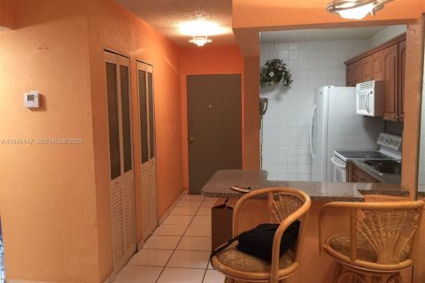 Condominio en venta en Miami, Florida, 2 dormitorios, 82.5 m2 № 1998536 - foto 11