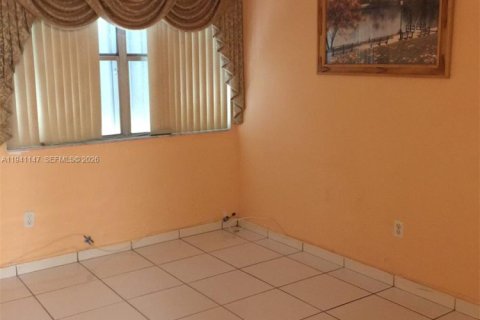 Condominio en venta en Miami, Florida, 2 dormitorios, 82.5 m2 № 1998536 - foto 10