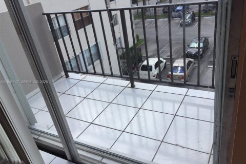 Condominio en venta en Miami, Florida, 2 dormitorios, 82.5 m2 № 1998536 - foto 6