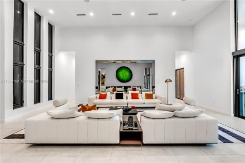 Купить виллу или дом в Пайнкрест, Флорида 6 спален, 606.65м2, № 2012097 - фото 10