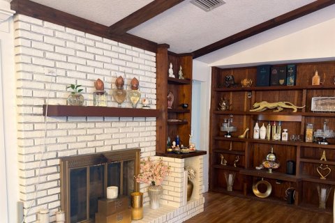 House in Orlando, Florida 4 bedrooms, 232.81 sq.m. № 2213976 - photo 9