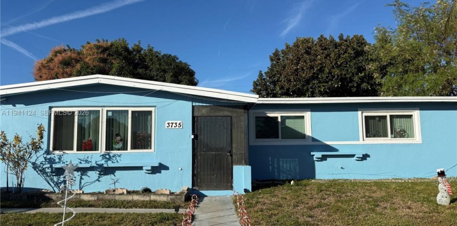 Дом в Майами-Гарденс, Флорида 4 спальни, 167.78м2 № 1998683