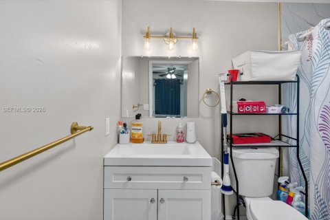 House in Miami Gardens, Florida 4 bedrooms, 167.78 sq.m. № 1998683 - photo 12