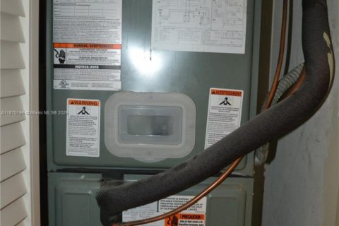 Condominio en venta en Miami, Florida, 2 dormitorios, 80.82 m2 № 1921140 - foto 21