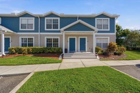 Condo in Pinellas Park, Florida, 2 bedrooms № 2200154