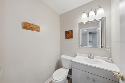 Condo in Pinellas Park, Florida, 2 bedrooms № 2200154 - photo 24