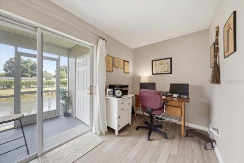 Condo in Pinellas Park, Florida, 2 bedrooms № 2200154 - photo 9