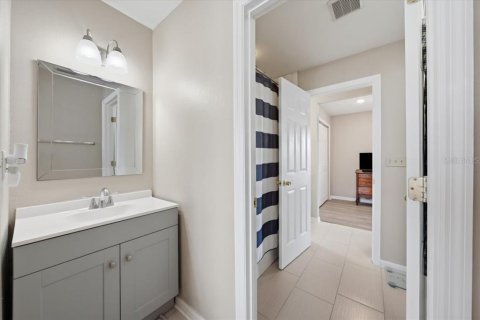 Condo in Pinellas Park, Florida, 2 bedrooms № 2200154 - photo 22