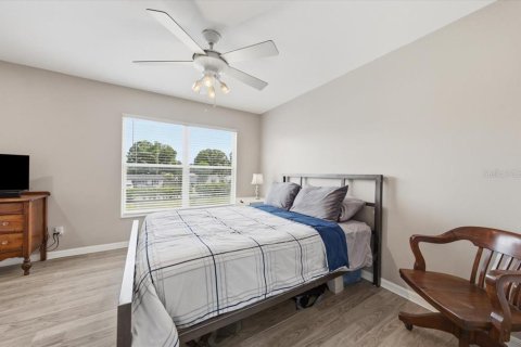 Condo in Pinellas Park, Florida, 2 bedrooms № 2200154 - photo 18