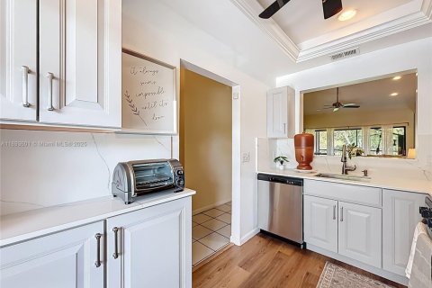 Condo in Deerfield Beach, Florida, 2 bedrooms № 1946505 - photo 6