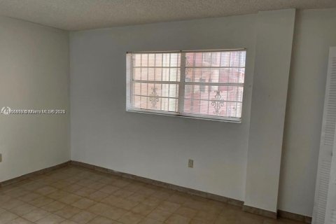 Copropriété à louer à Hialeah, Floride: 2 chambres, 80.82 m2 № 1971626 - photo 6