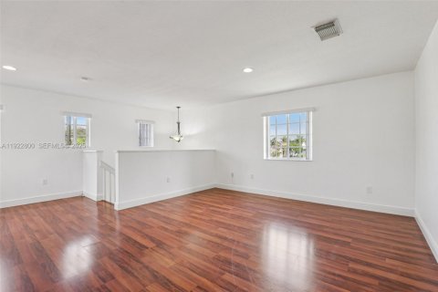 Casa en venta en Homestead, Florida, 4 dormitorios, 288.09 m2 № 1977175 - foto 24