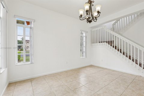 Casa en venta en Homestead, Florida, 4 dormitorios, 288.09 m2 № 1977175 - foto 8
