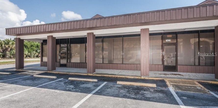 Propiedad comercial en Hudson, Florida 178.37 m2 № 1734104