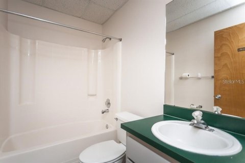 Propiedad comercial en venta en Hudson, Florida, 178.37 m2 № 1734104 - foto 5