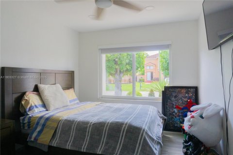 House in Miami Gardens, Florida 3 bedrooms, 157.19 sq.m. № 1864805 - photo 11