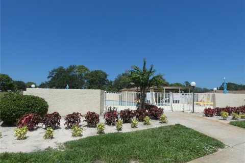 Condominio en venta en Port Richey, Florida, 2 dormitorios, 128.76 m2 № 1865880 - foto 8