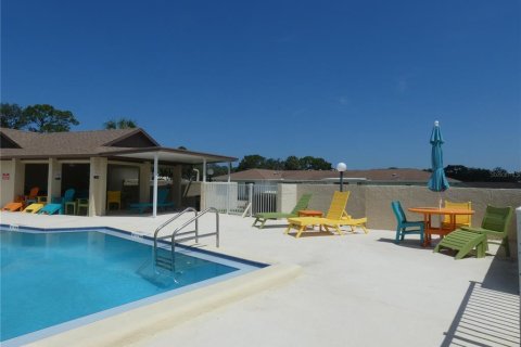 Condominio en venta en Port Richey, Florida, 2 dormitorios, 128.76 m2 № 1865880 - foto 6