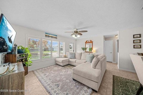 House in Indian Harbour Beach, Florida 4 bedrooms, 200.67 sq.m. № 2260347 - photo 27