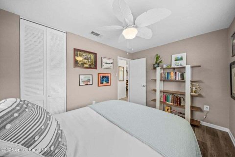 House in Indian Harbour Beach, Florida 4 bedrooms, 200.67 sq.m. № 2260347 - photo 23