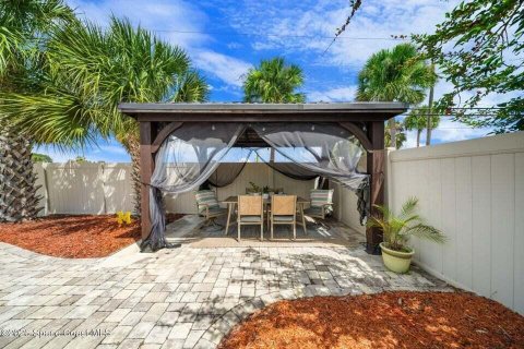 House in Indian Harbour Beach, Florida 4 bedrooms, 200.67 sq.m. № 2260347 - photo 8