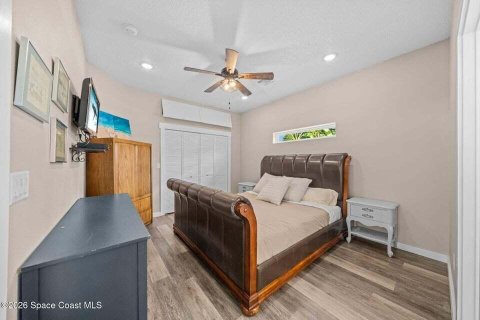 House in Indian Harbour Beach, Florida 4 bedrooms, 200.67 sq.m. № 2260347 - photo 19