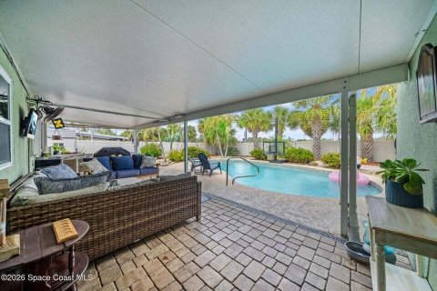House in Indian Harbour Beach, Florida 4 bedrooms, 200.67 sq.m. № 2260347 - photo 3