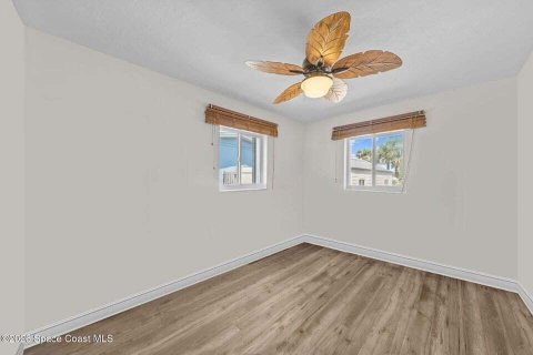 House in Indian Harbour Beach, Florida 4 bedrooms, 200.67 sq.m. № 2260347 - photo 18