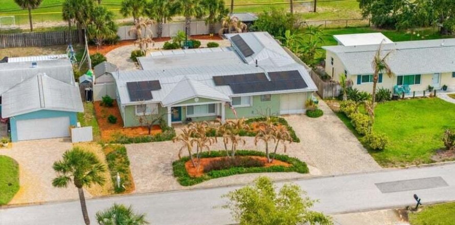 House in Indian Harbour Beach, Florida 4 bedrooms, 200.67 sq.m. № 2260347