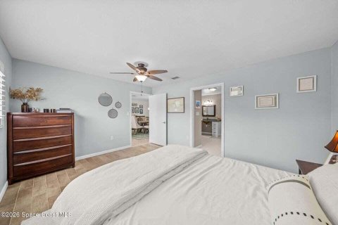 House in Indian Harbour Beach, Florida 4 bedrooms, 200.67 sq.m. № 2260347 - photo 21