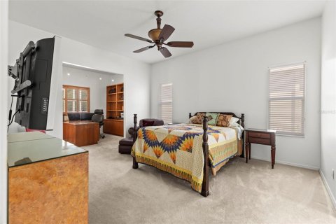 House in Wesley Chapel, Florida 4 bedrooms, 258.08 sq.m. № 1637289 - photo 11