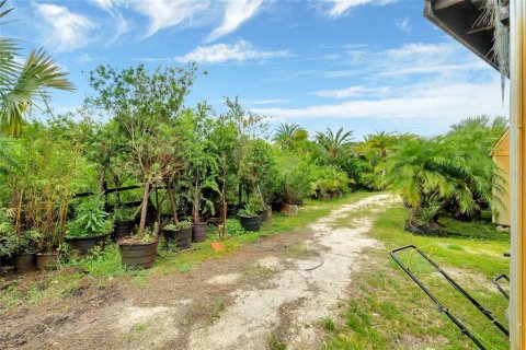 Commercial property in Yalaha, Florida № 1122330 - photo 18