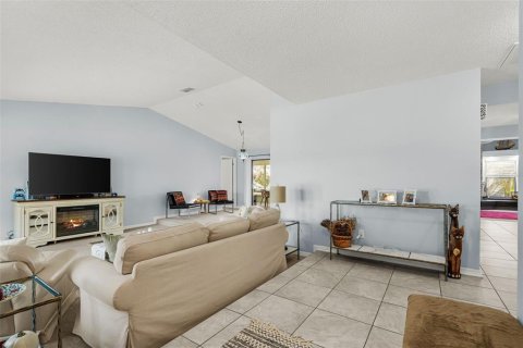 Villa ou maison à vendre à Valrico, Floride: 3 chambres, 182.37 m2 № 2213157 - photo 7