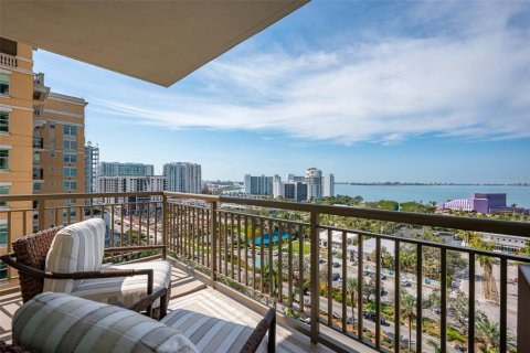 Condo in Sarasota, Florida, 2 bedrooms  № 1557579 - photo 12