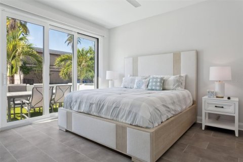 Townhouse in Tampa, Florida 3 bedrooms, 226.03 sq.m. № 1543334 - photo 2