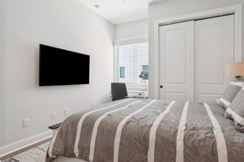 Townhouse in Tampa, Florida 3 bedrooms, 226.03 sq.m. № 1543334 - photo 15
