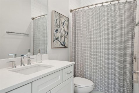 Townhouse in Tampa, Florida 3 bedrooms, 226.03 sq.m. № 1543334 - photo 4